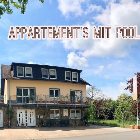 Residenz Moselzauber - Ferienwohnungen Mit Pool Landschaft Ернст Екстериор снимка