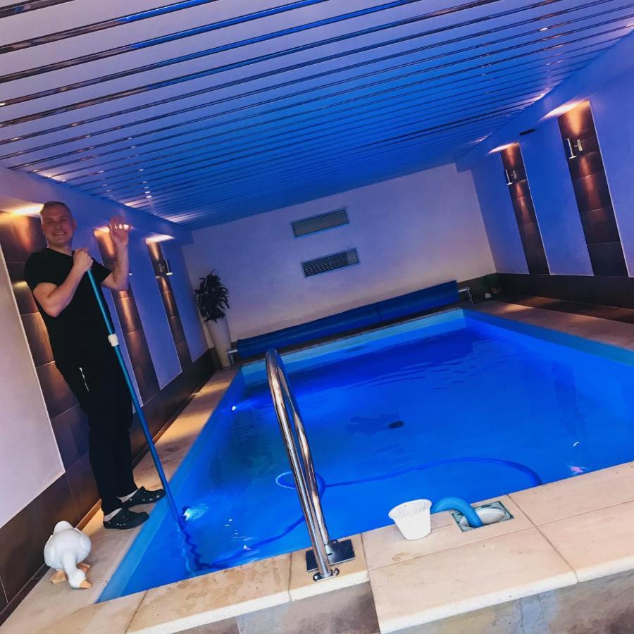 Residenz Moselzauber - Ferienwohnungen Mit Pool Landschaft Ернст Екстериор снимка