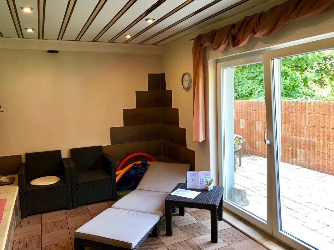 Residenz Moselzauber - Ferienwohnungen Mit Pool Landschaft Ернст Екстериор снимка